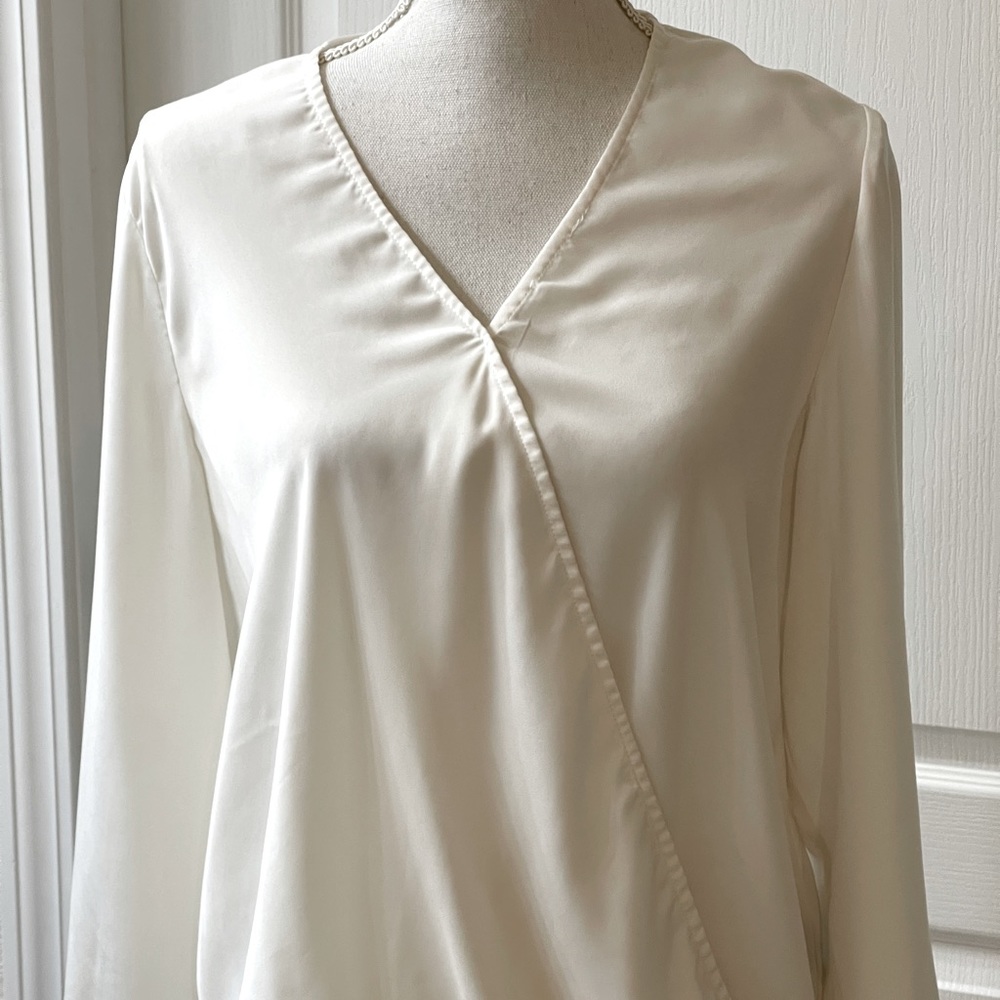 Gorgeous Tahari Tunic